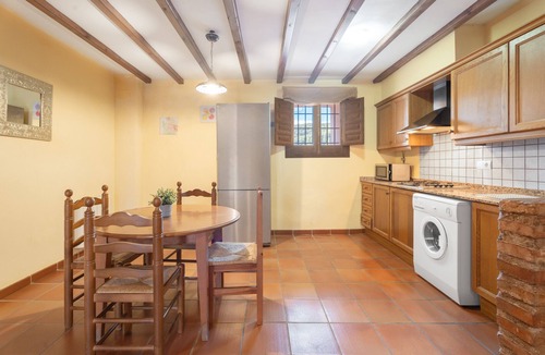 Altura Apartment | Apartment 'Blanca' with Mountain View, Shared Pool and Shared Garden