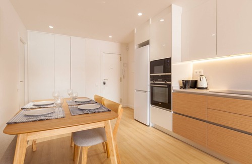 Canet de Mar Apartment | Apartment 'Blue Coast' with Sea View, Wi-Fi and Air Conditioning