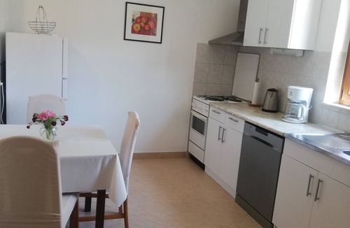 Slano Apartment | Apartment Bobić- Three Bedroom Apartment with Balcony and Sea View