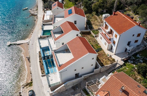 Slano Apartment | Apartment Bobić- Three Bedroom Apartment with Balcony and Sea View