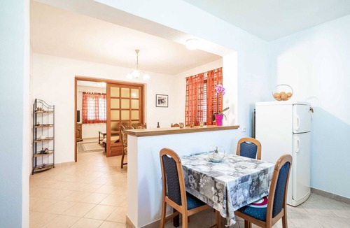 Slano Apartment | Apartment Bobić- Three Bedroom Apartment with Balcony and Sea View