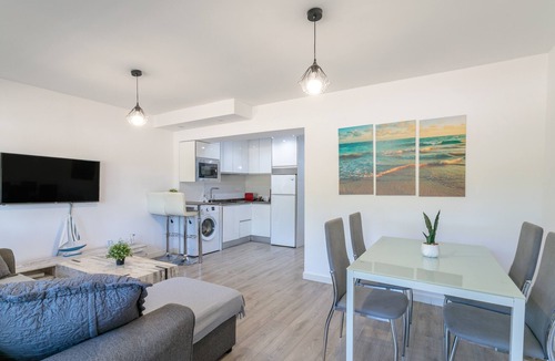 Playa de San Juan Apartment | Apartment 'Boliche' with Shared Pool, Wi-Fi and Air Conditioning