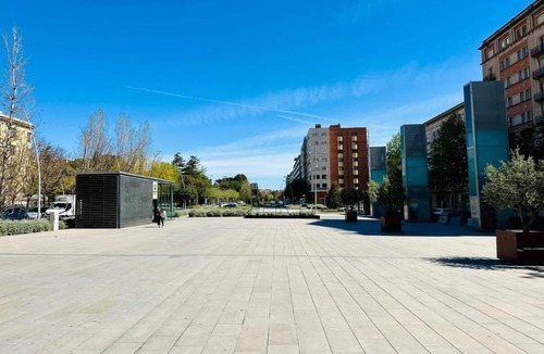 Reus Apartment | Apartment 'Book Duplex Reus' with Private Terrace, Wi-Fi and Air Conditioning