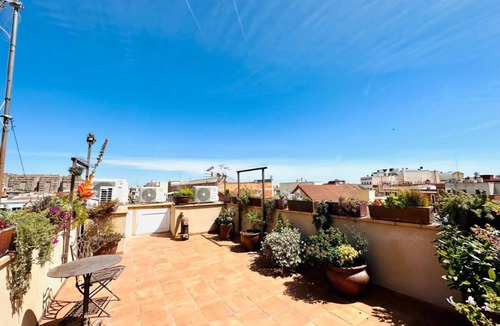 Reus Apartment | Apartment 'Book Duplex Reus' with Private Terrace, Wi-Fi and Air Conditioning