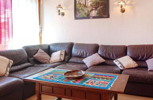 Saint-Pierre-de-Clages Apartment | Apartment Bouleaux E 1 by Interhome
