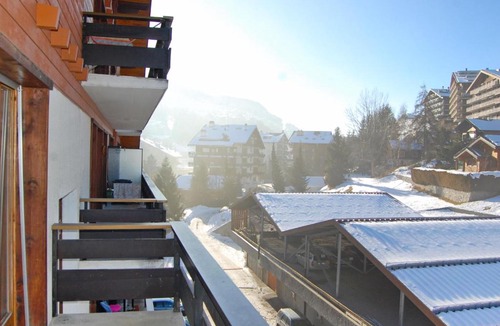 Saint-Pierre-de-Clages Apartment | Apartment Bouleaux I4 by Interhome
