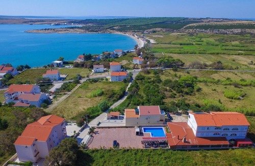 Caska Apartment | Apartment BRANO - with swimming pool A9(8+2) - Novalja, Island Pag, Croatia