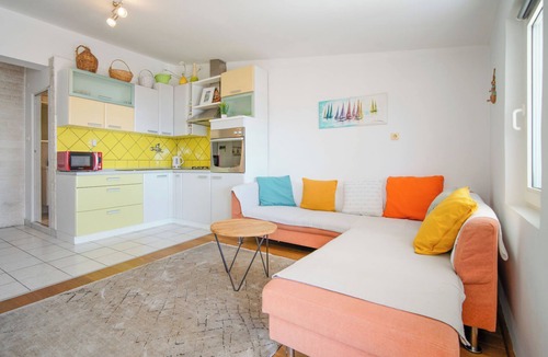 Selce Apartment | Apartment Bruno by Interhome
