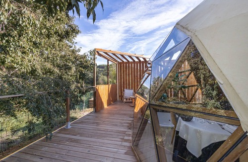 Canyelles Apartment | Apartment 'Bubble Suites' with Mountain View, Wi-Fi and Air Conditioning
