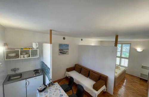 Vrboska Apartment | Apartment Bugenvila