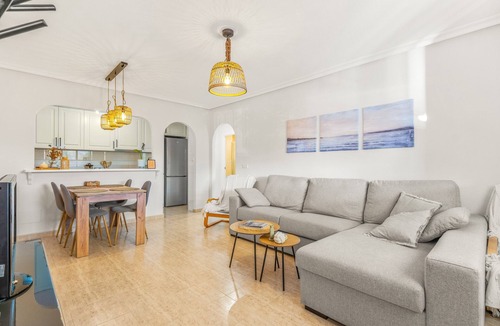 La Florida Apartment | Apartment 'Bugenwilla Orihuela Costa' with Shared Pool, Wi-Fi and Air Conditioning