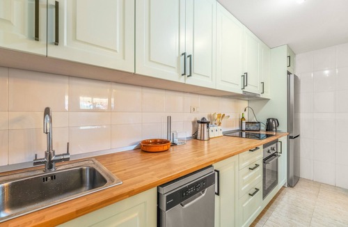 La Florida Apartment | Apartment 'Bugenwilla Orihuela Costa' with Shared Pool, Wi-Fi and Air Conditioning