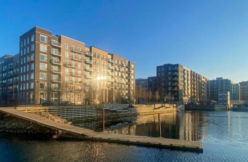 Sydhavnen Apartment | Apartment By The Canal In Sydhavn