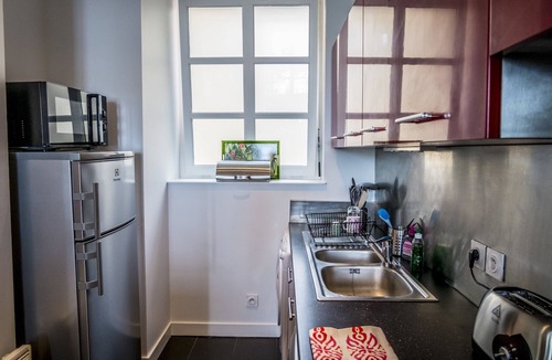 Saint-Michel Apartment | Apartment by the river