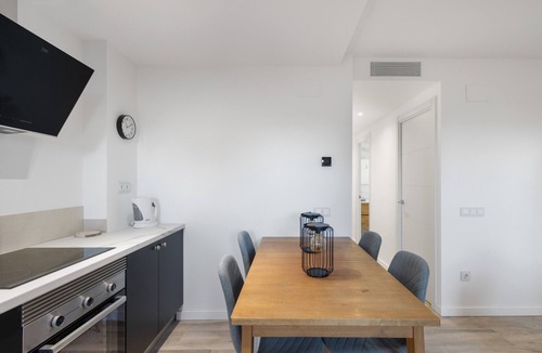 Sant Marti de Tous Apartment | Apartment 'Cal Brigida' with Mountain Views, Wi-Fi and Air Conditioning
