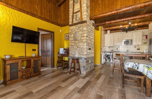 Borrastre House | Apartment 'Cabaña Vegara' with Mountain View, Private Terrace and Wi-Fi