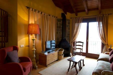 Alp Apartment | Apartment Cadi