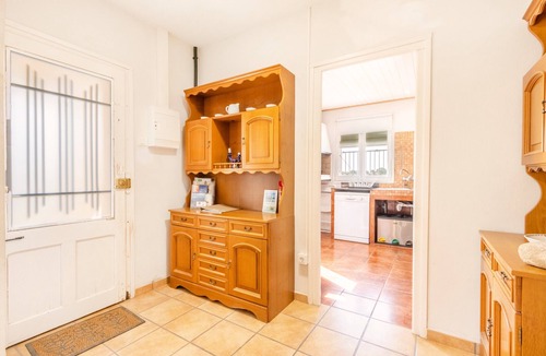 Casserres Apartment | Apartment 'Cal Viudet Nou' with Mountain View, Private Pool and Wi-Fi