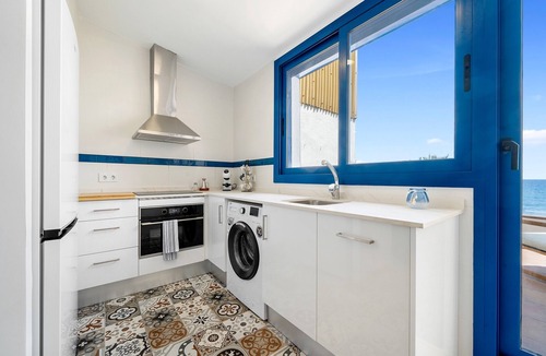 Calafell Apartment | Apartment 'Calafellmar Loft' with Sea View, Wi-Fi and Air Conditioning