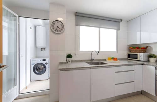 Grao de Gandia Apartment | Apartment 'Calma Mar' with Shared Pool, Wi-Fi and Air Conditioning