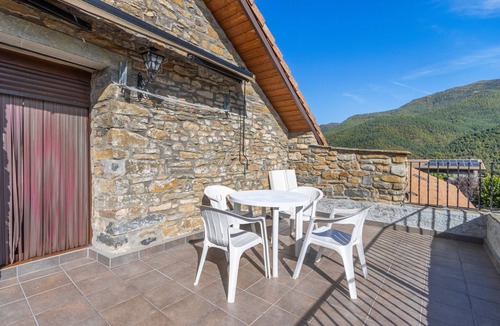 Borrastre House | Apartment 'Cambolino' with Mountain View, Private Terrace and Wi-Fi