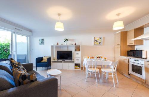 Cavalaire-sur-Mer Apartment | Apartment Cap Marine-2 by Interhome