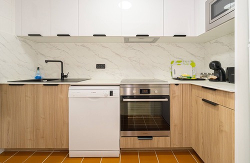 El Albir Apartment | Apartment 'Capitolio 1g' with Mountain Views, Wi-Fi and Air Conditioning