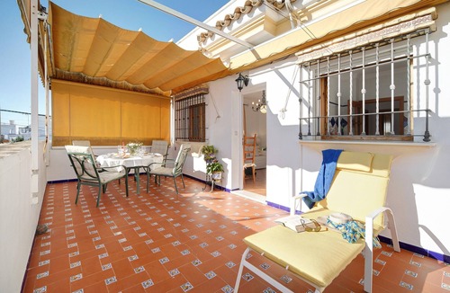 Chipiona Apartment | Apartment 'Caracola' with Private Terrace, Wi-Fi and Air Conditioning