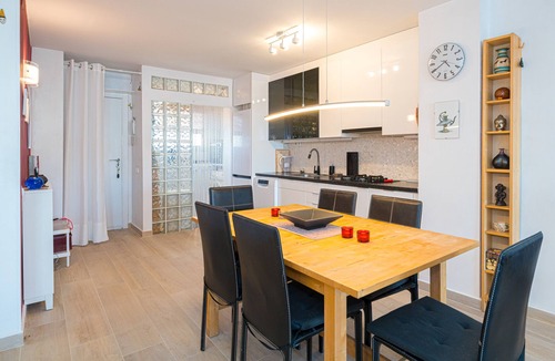 Altea Apartment | Apartment 'Casa Altea-Mar' close to the Beach with Shared Pool & Wi-Fi