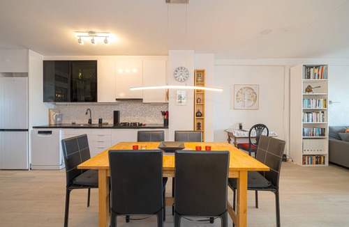 Altea Apartment | Apartment 'Casa Altea-Mar' close to the Beach with Shared Pool & Wi-Fi