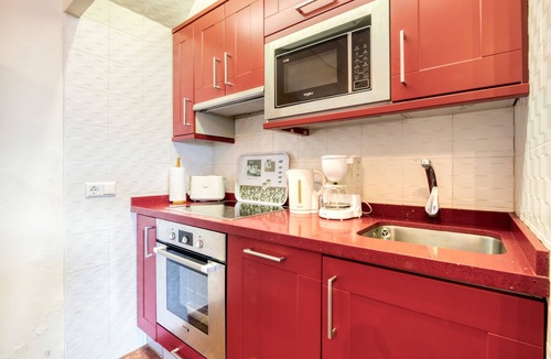 Cala Apartment | Apartment 'Casa Blanca' with Sea Views and Wi-Fi