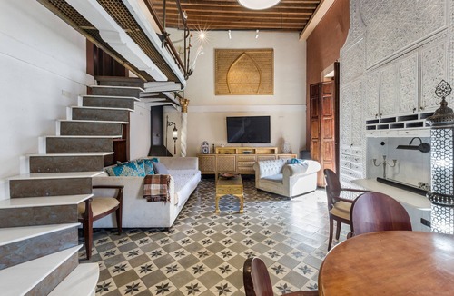Murcia Apartment | Apartment 'Casa Catedral' with Balcony, Wi-Fi and Air Conditioning