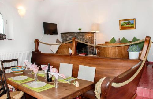 Ronco sopra Ascona Apartment | Apartment Casa Eduardo Apt-2 by Interhome