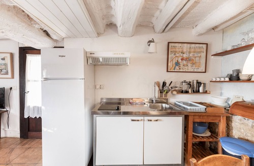 Castelltercol Apartment | Apartment 'Casa Cueva De Piedra' with Mountain View, Shared Pool and Wi-Fi