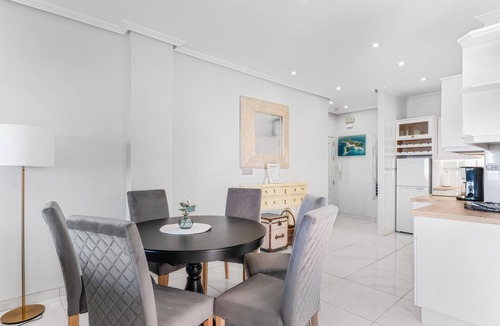 La Regia Apartment | Apartment 'Casa Del Sol Premium Cabo Roig' with Sea View, Wi-Fi and Air Conditioning
