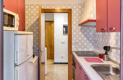 Albanya Apartment | Apartment 'Casa En Albanyà' with Mountain View, Private Terrace and Wi-Fi