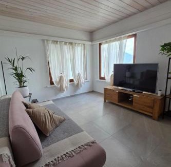 Piazzogna Apartment | Apartment Casa Melitta' Ferien mit schönem Seeblick by Interhome