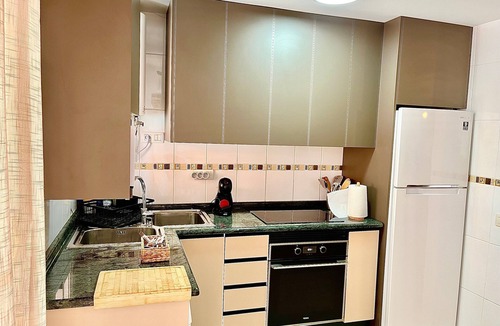 Chilches Apartment | Apartment 'Casa Pera' with Private Terrace and Wi-Fi