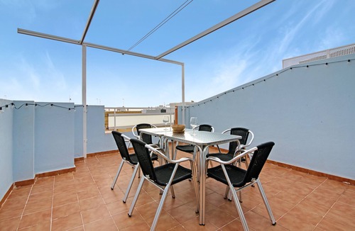 Chilches Apartment | Apartment 'Casa Pera' with Private Terrace and Wi-Fi