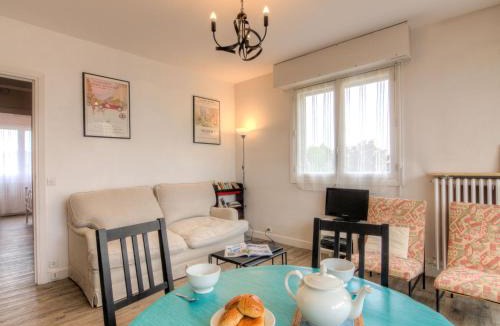 Deauville City Centre Apartment | Apartment Castel Guermante by Interhome