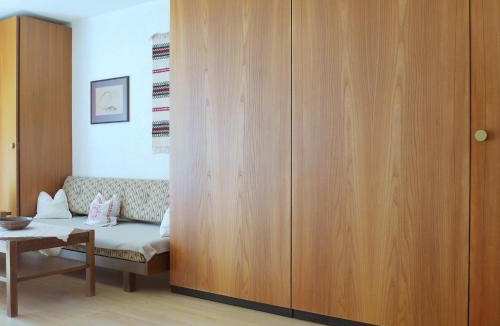 Taesch Apartment | Apartment Castor und Pollux-1 by Interhome
