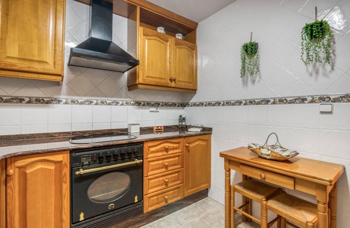 Bocairente Apartment | Apartment 'Catere Estancia Bocairent' with Private Terrace, Wi-Fi and Air Conditioning