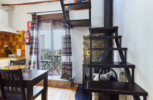 Quesada Apartment | Apartment 'Cazorla Rural Guadiana' with Balcony, Wi-Fi and Air Conditioning