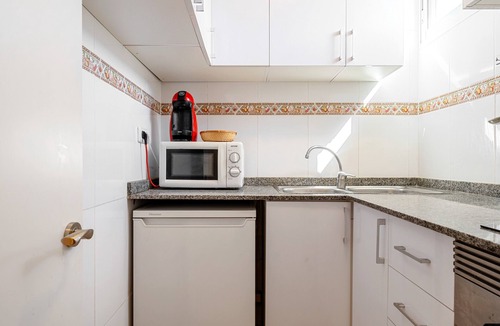 Vinaros Apartment | Apartment 'Central Modern 3bdr' with Wi-Fi and Air Conditioning