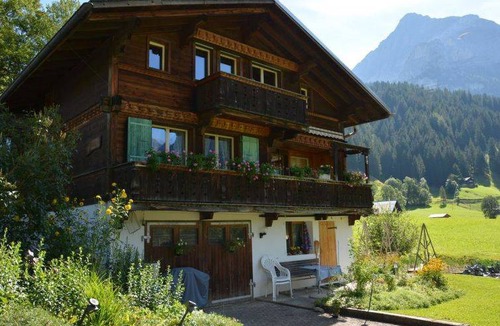 Gsteig Apartment | Apartment ∙ 3 bedrooms ∙ 5 guests
