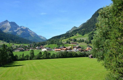 Gsteig Apartment | Apartment ∙ 3 bedrooms ∙ 5 guests