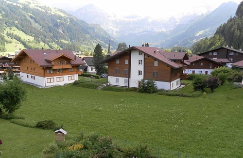 Lenk Apartment | Apartment ∙ 2 bedrooms ∙ 5 guests