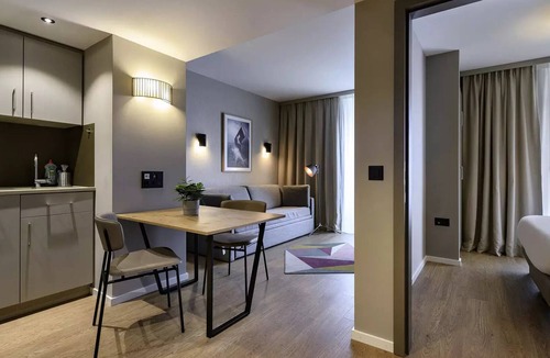 Center Apartment | Apartment