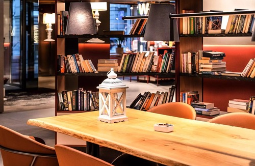 Center Apartment | Apartment