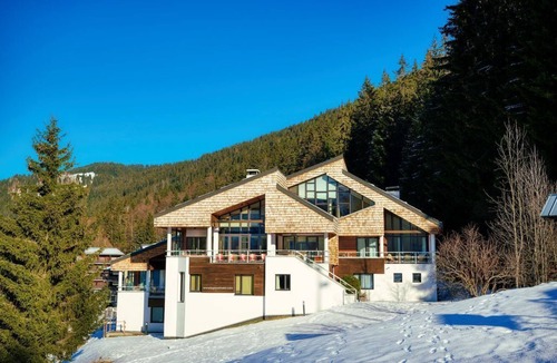 Les Carroz-d'Araches Apartment | Apartment chalet at the foot of the slopes in the mountains - ski in/off